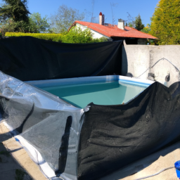 Accessoires et Produits d'Entretien : Astuces et Solutions pour une Piscine Impeccable Equeurdreville-Hainneville